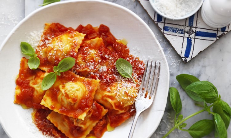Easy Ravioli with Tomato Cream Sauce