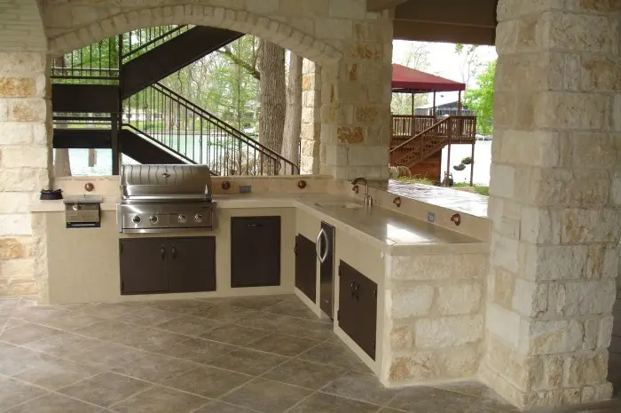 L-Shaped Outdoor Kitchen