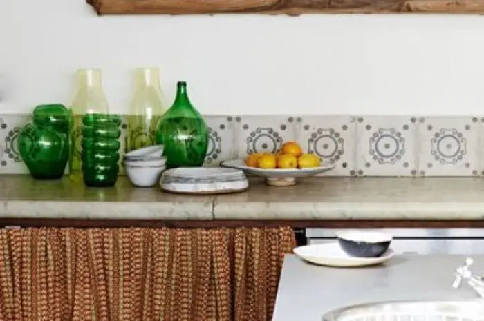Single Row of Tiles