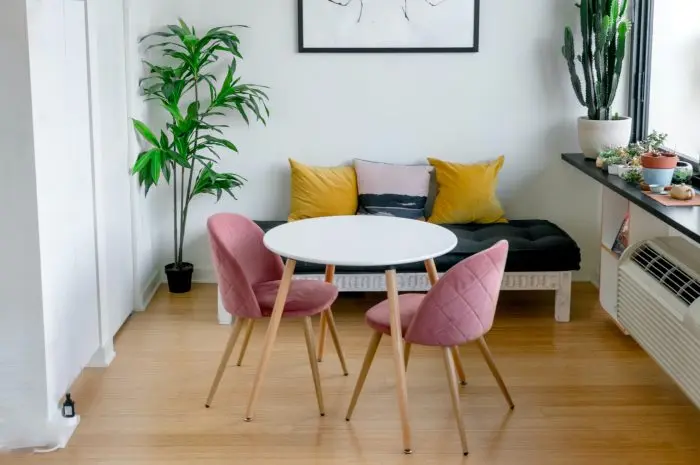 Stick with a Color Scheme