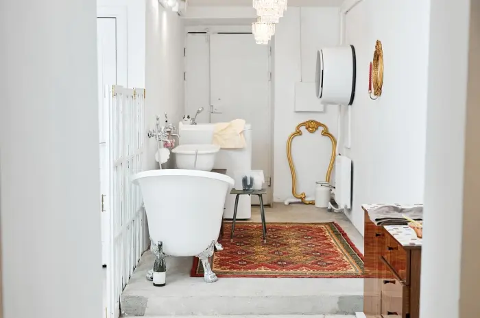 Source Vintage Statement Pieces