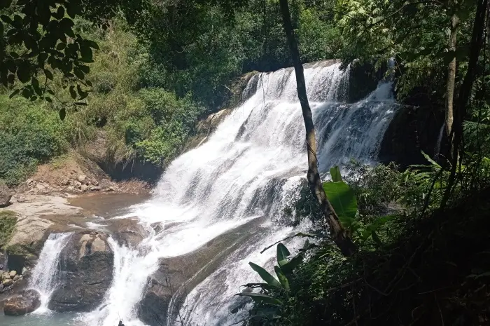 Facilities & Accommodation at Lacolla Waterfall