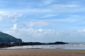 Jetis Beach, a beautiful beach with a stretch of stunning white sand in Cilacap