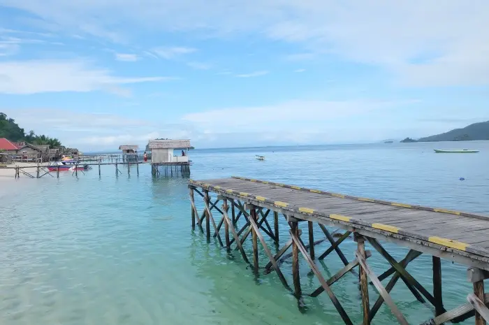Location & Access to Sambori Island