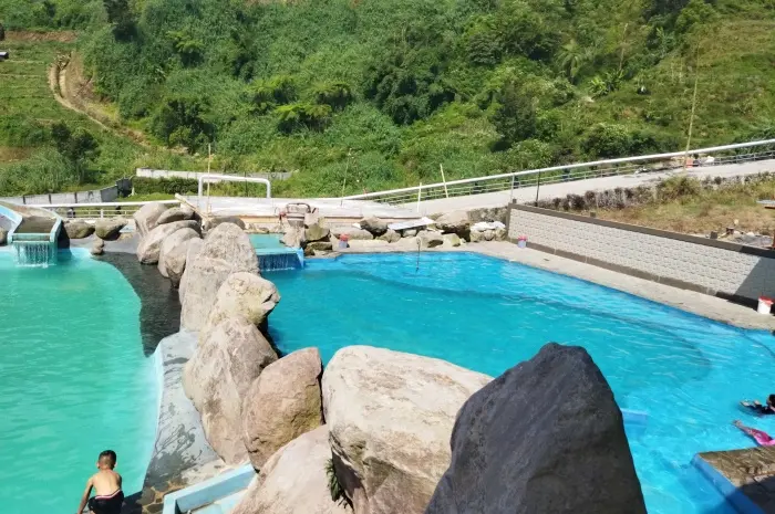 Bira Bitingan Hot Springs