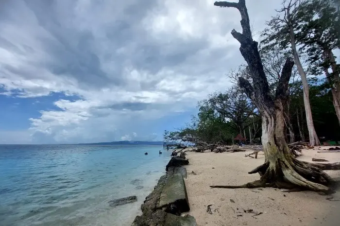 Liang Beach